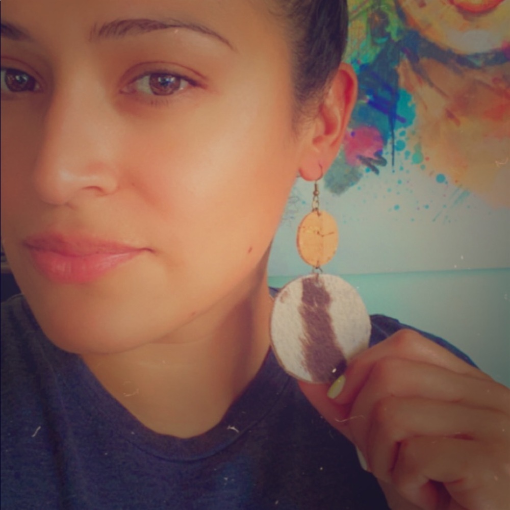 Meet your Posher, Estela